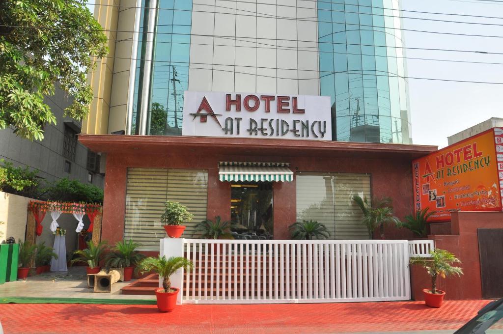 Fabhotel D75 At Residency Ghaziabad Bagian luar foto